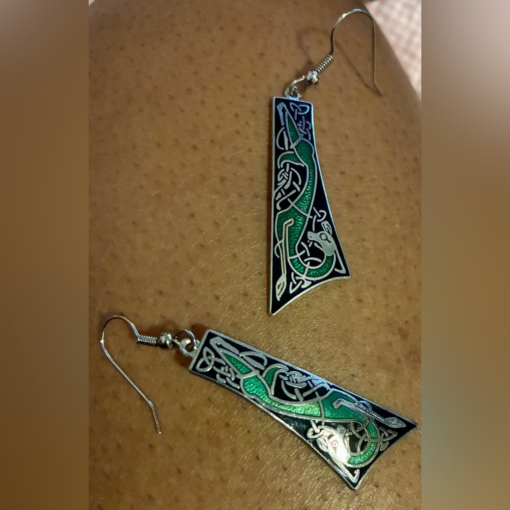 Artistic Celtic Green and Black Earrings - Picture 2 of 3
